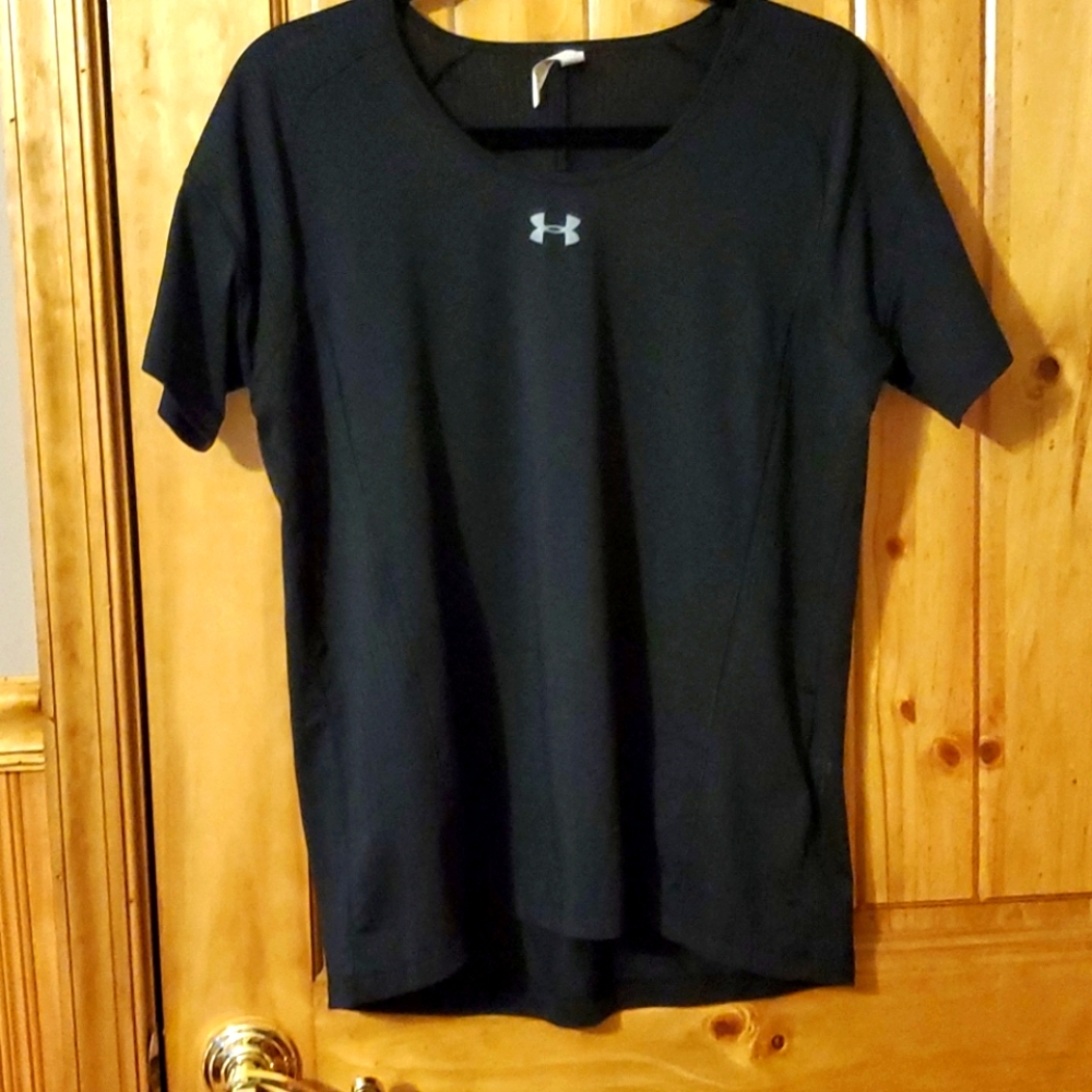 Under Armour tshirt